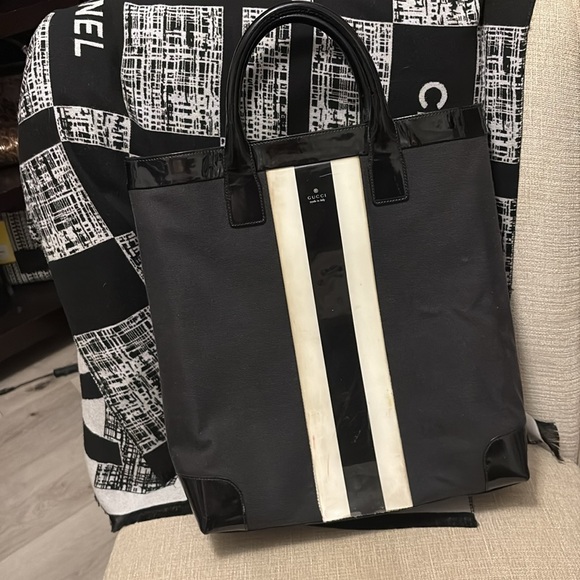 Gucci Black and White Tote🖤 - Picture 1 of 12